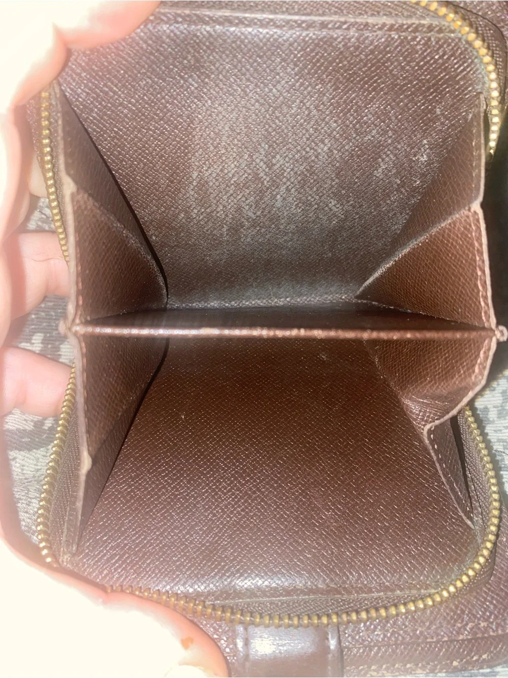 Louis Vuttion wallet